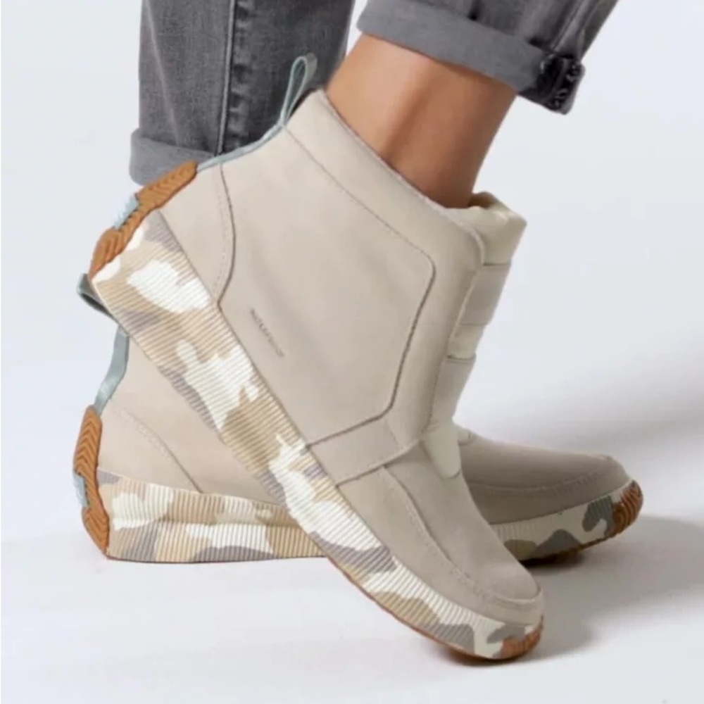 Sorel Women's Out 'N About™ Plus Mid Boot 7.5 Cream/Camo